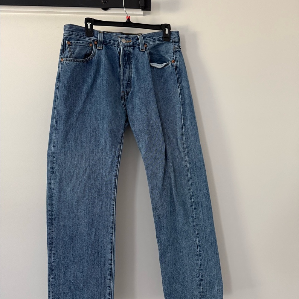Levi's Relaxed Fit Blue Jeans for Men